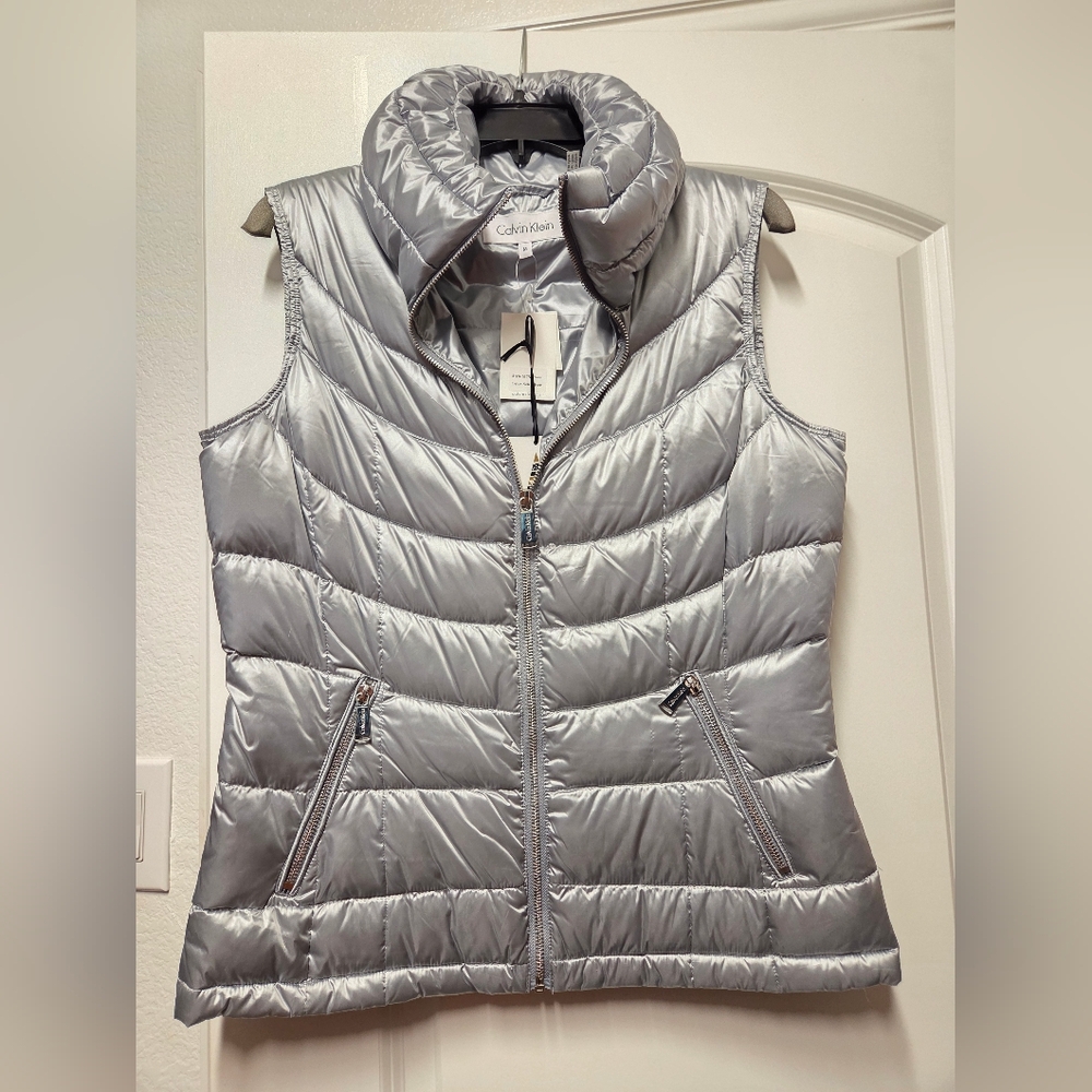 Calvin Klein Women's Metallic Gray Puffer Vest